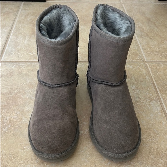 UGG Classic Short Boots Sheepskin 2010 Size 7 Twinface Water Repellent Cozy - Picture 3 of 8